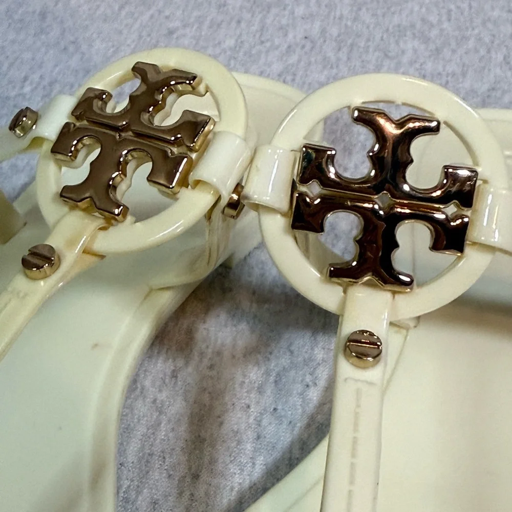 Tory Burch Mini Miller Jelly Thong Flat Sandals‎ – Ivory/Cream 🤍✨